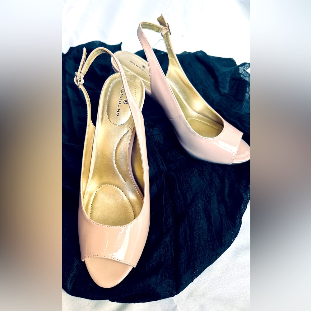 Lt Pink Bandolino sling heels, size 10. In original box. Worn once.